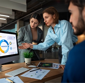 Why businesses should choose Salesforce CRM?